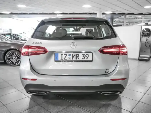 Mercedes-Benz B 200