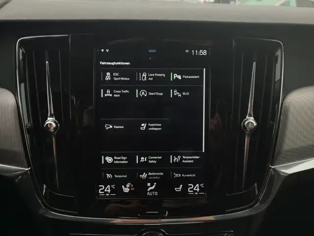 Volvo V90 Cross Country