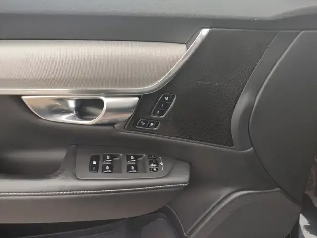 Volvo V90 Cross Country