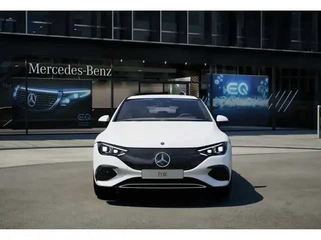 Mercedes-Benz EQE 300