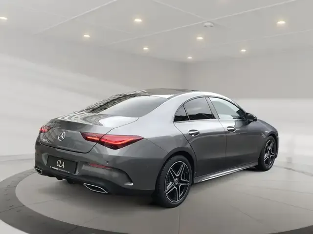 Mercedes-Benz CLA 180