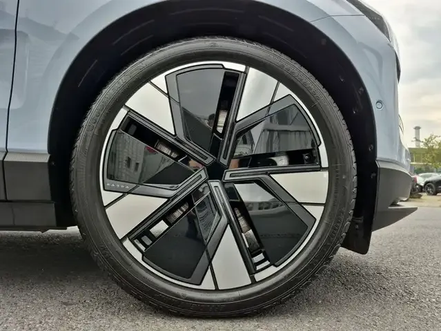 Volvo EX30