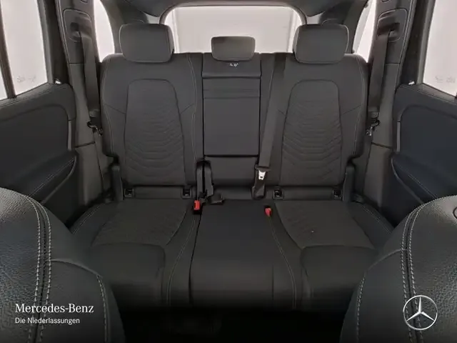 Mercedes-Benz EQB 300