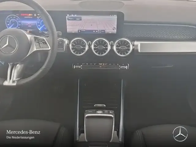 Mercedes-Benz EQB 300