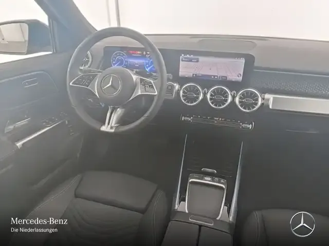 Mercedes-Benz EQB 300