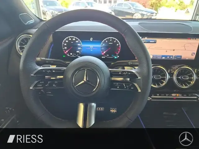 Mercedes-Benz GLB 250