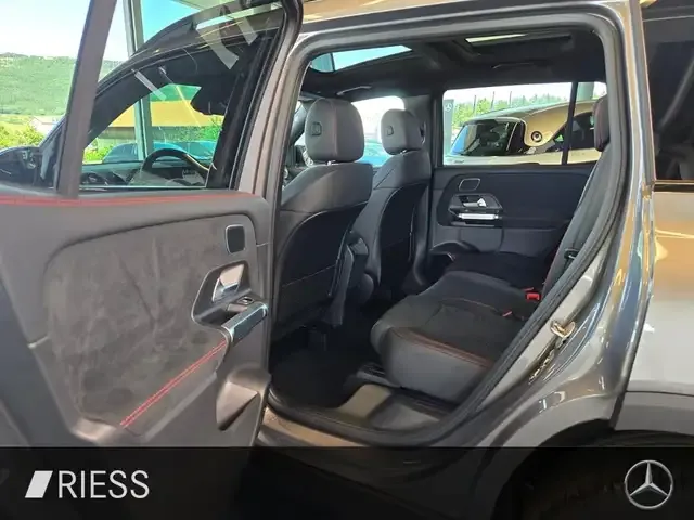 Mercedes-Benz GLB 250