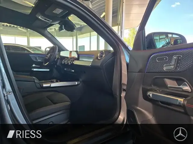Mercedes-Benz GLB 250