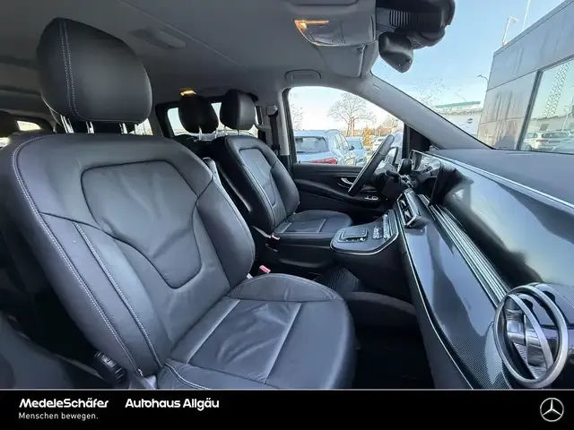 Mercedes-Benz EQV 300