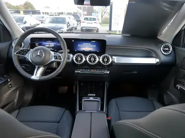 Mercedes-Benz EQB 250