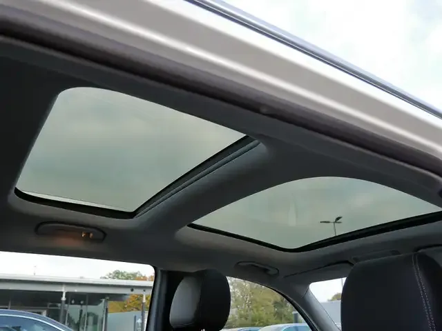 Mercedes-Benz EQB 250