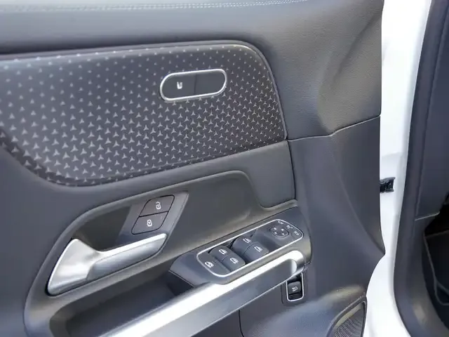 Mercedes-Benz EQB 250