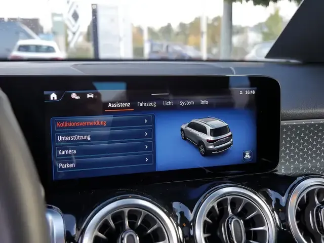 Mercedes-Benz EQB 250