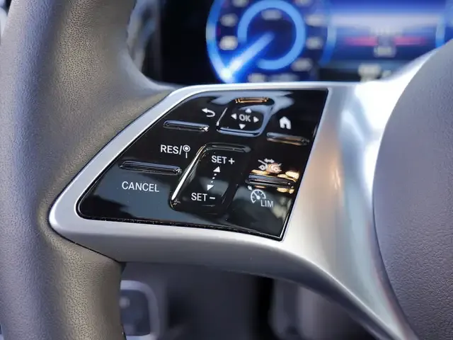 Mercedes-Benz EQB 250