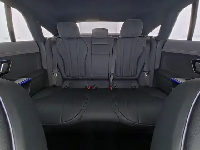 Mercedes-Benz EQE 300
