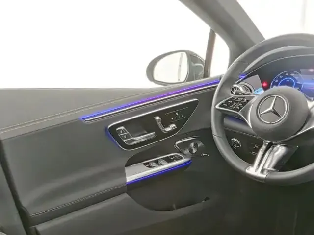 Mercedes-Benz EQE 300