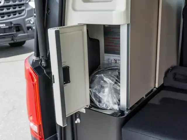 Mercedes-Benz V 300