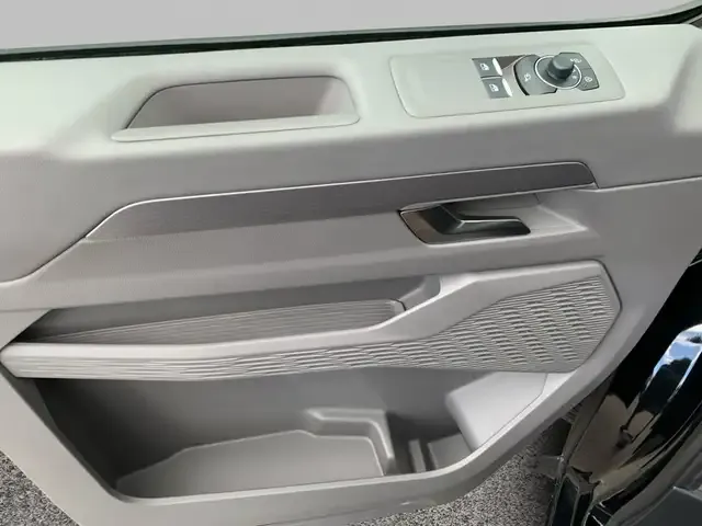 Volkswagen T7 Caravelle
