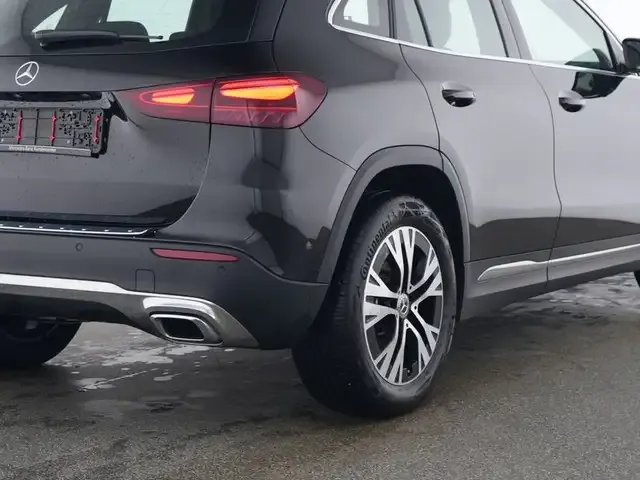 Mercedes-Benz GLA 180