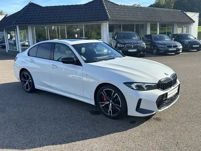 BMW 330