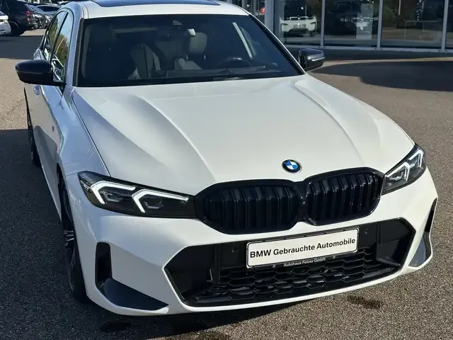 BMW 330