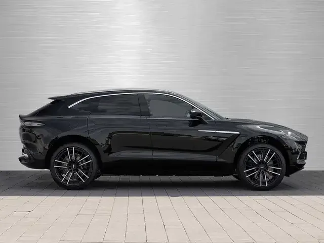 Aston Martin DBX