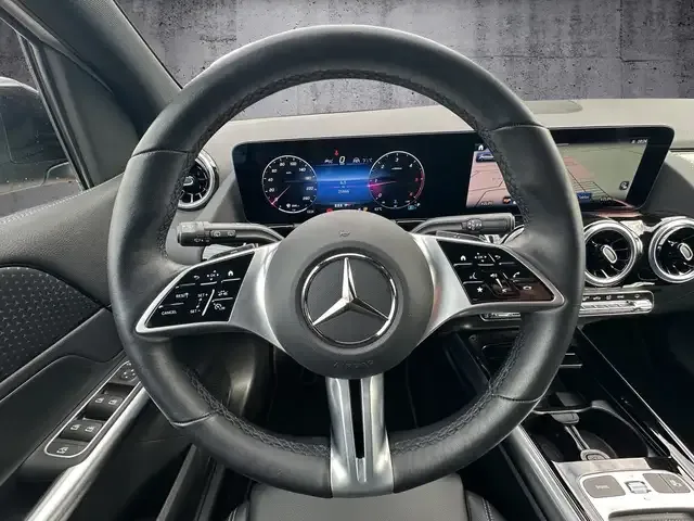 Mercedes-Benz B 220