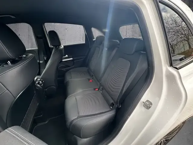Mercedes-Benz B 220