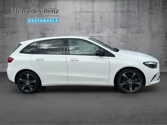 Mercedes-Benz B 220