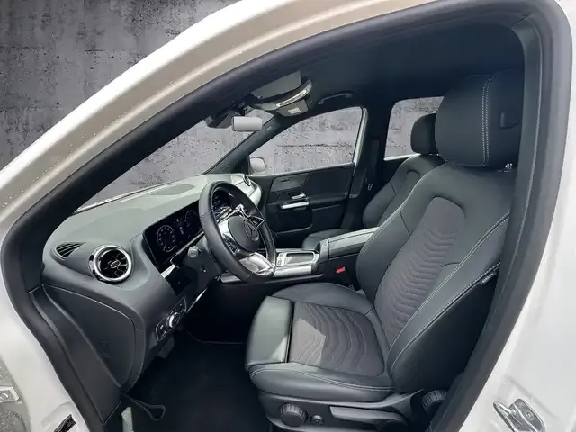 Mercedes-Benz B 220