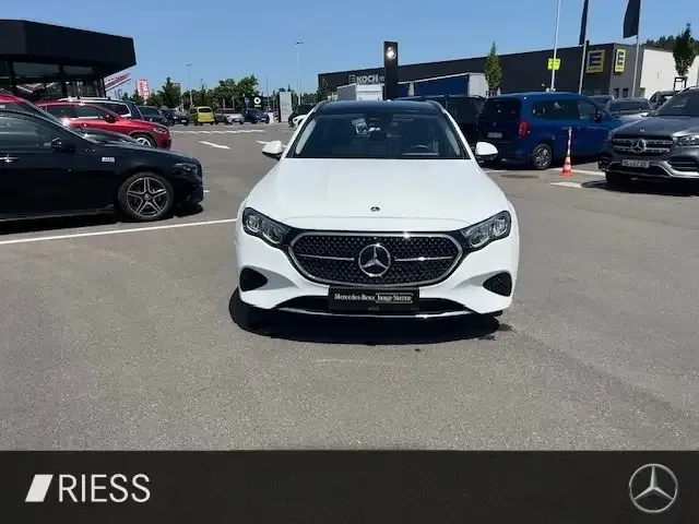 Mercedes-Benz E 220