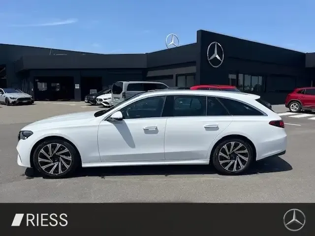 Mercedes-Benz E 220