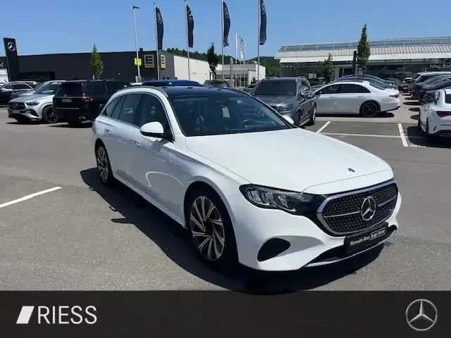 Mercedes-Benz E 220