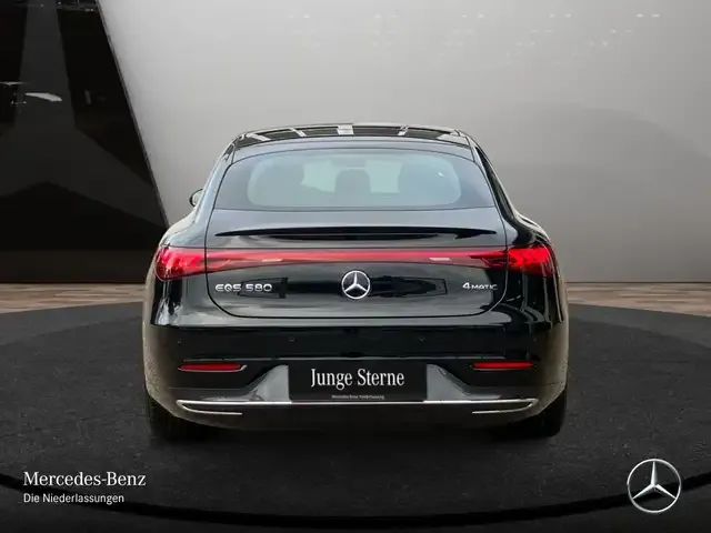 Mercedes-Benz EQS