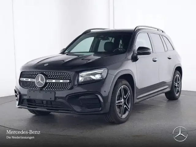 Mercedes-Benz GLB 220