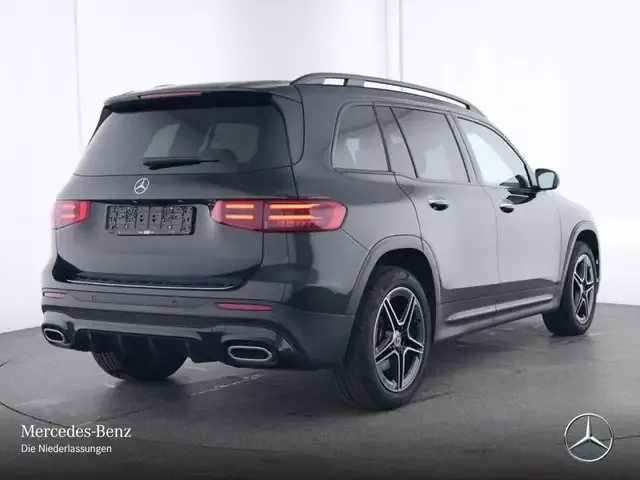 Mercedes-Benz GLB 220