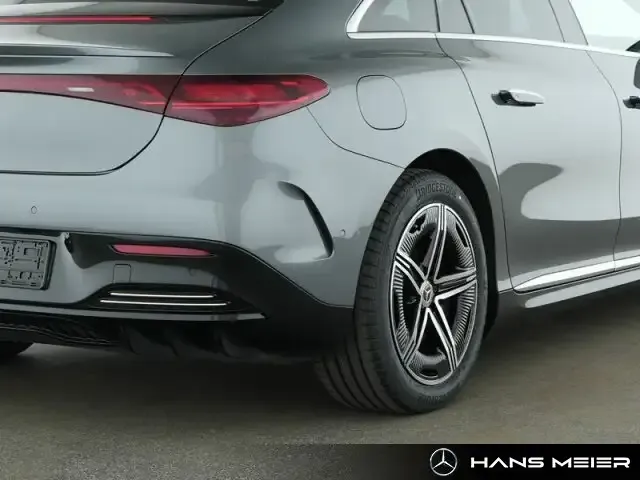 Mercedes-Benz EQE 300