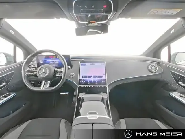 Mercedes-Benz EQE 300