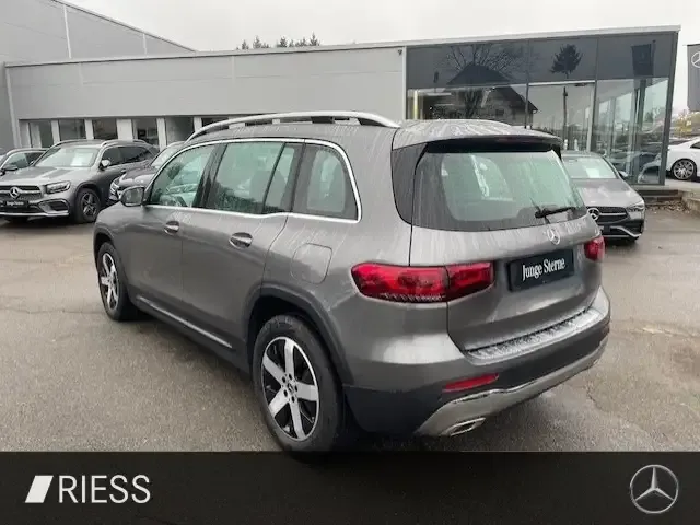 Mercedes-Benz GLB 200