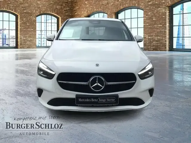 Mercedes-Benz B 200