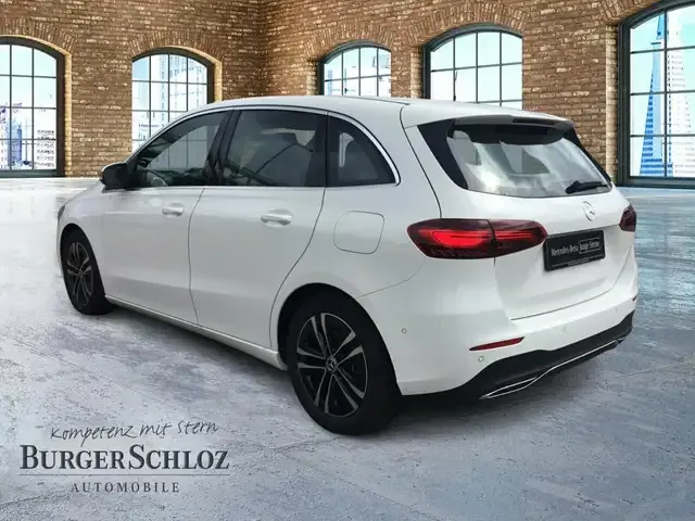 Mercedes-Benz B 200