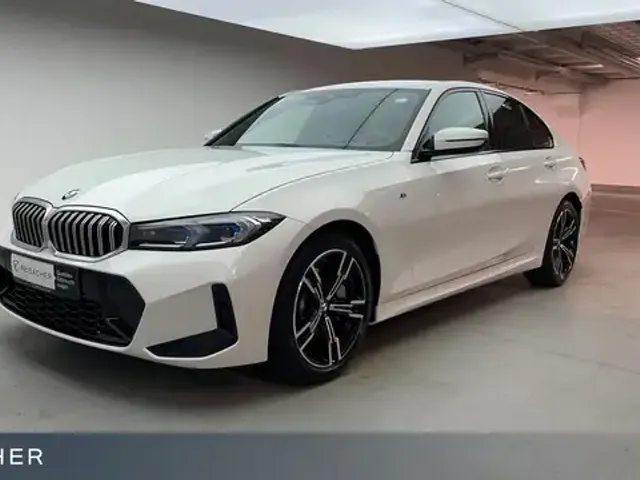 BMW 330