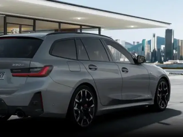 BMW 330
