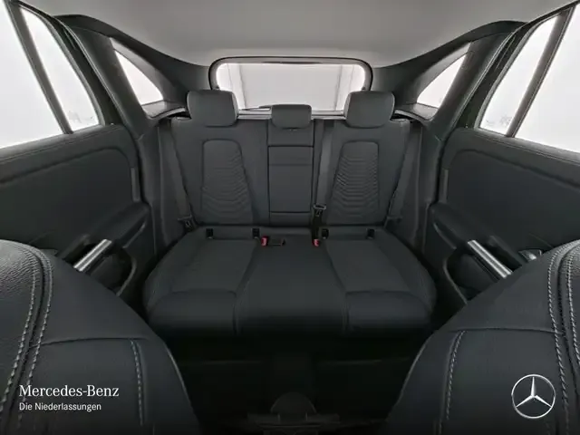 Mercedes-Benz EQA 300