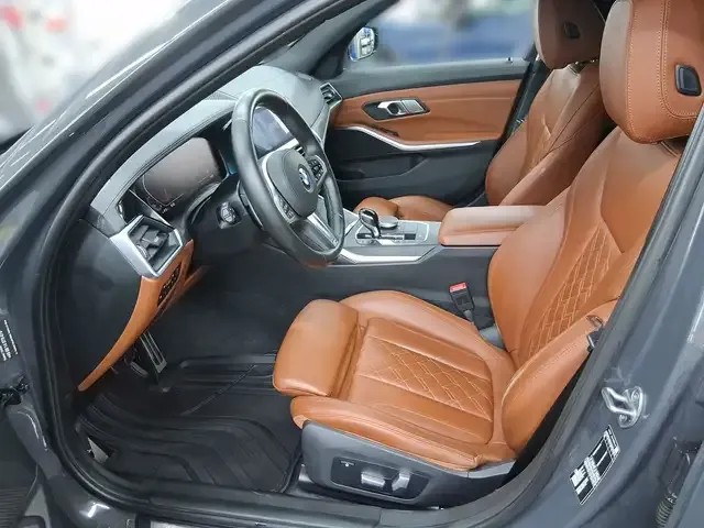 BMW 330