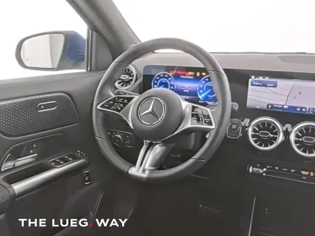 Mercedes-Benz EQA 300