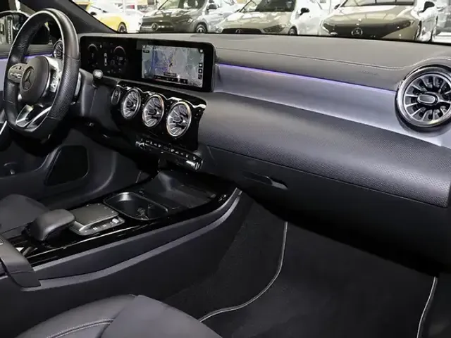 Mercedes-Benz CLA 250