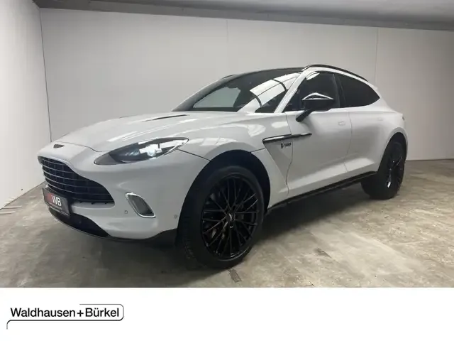 Aston Martin DBX