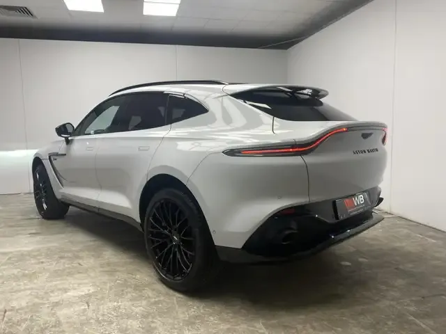 Aston Martin DBX