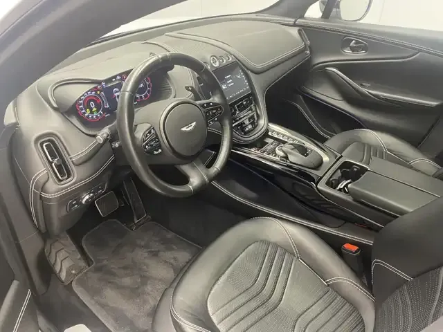 Aston Martin DBX